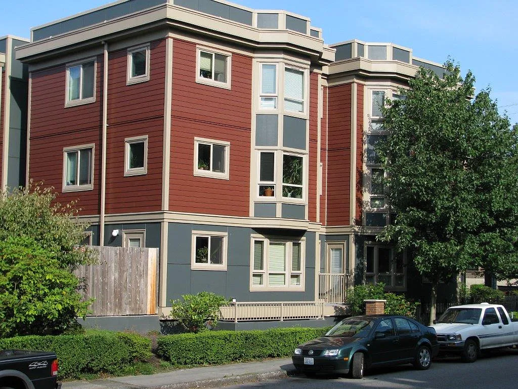 Mercer Court Apartments — Photo 4