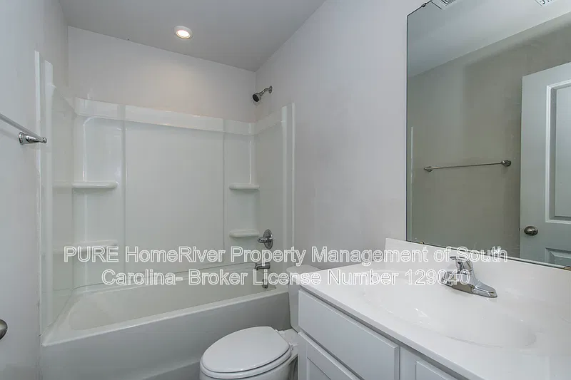 3 bed, 2.0 bath, 1171 sqft, $1,700 — Photo 2