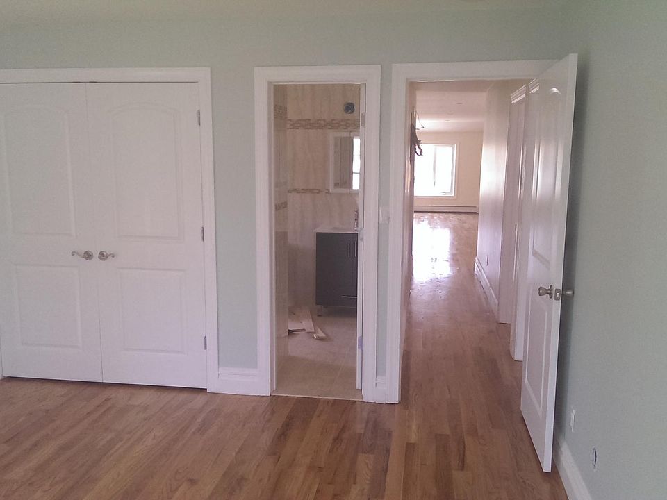 2nd image of 152 Husson Ave