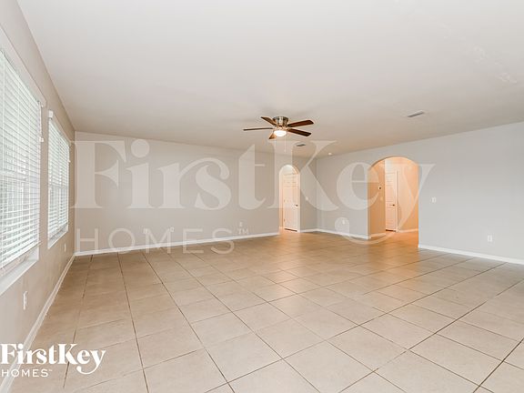 2nd image of 614 SW 25th Ln