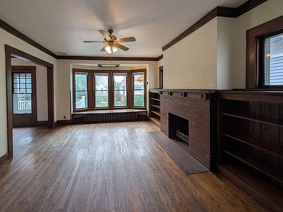 2nd image of 3223 N Marietta AVENUE #3225