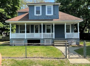 52 Maplewood Ave, Warwick, RI 02889