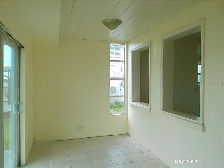 1111 Cypress Gardens Blvd SE #12 — Photo 11