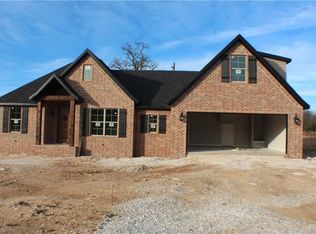 1188 Russell Dr, Springdale, AR 72762