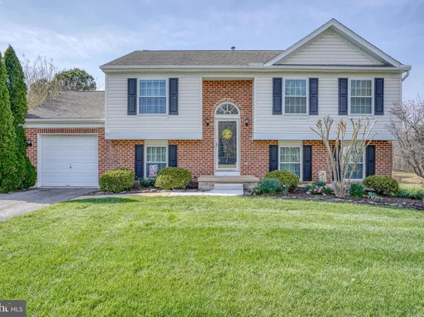 320 Chattahoochee Dr, Bear, DE 19701