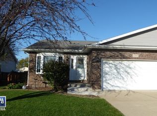 2385 Caton Crest Dr, Crest Hill, IL 60403