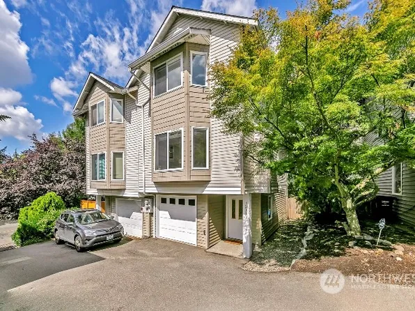 12730 35th Avenue NE #B, Seattle, WA 98125