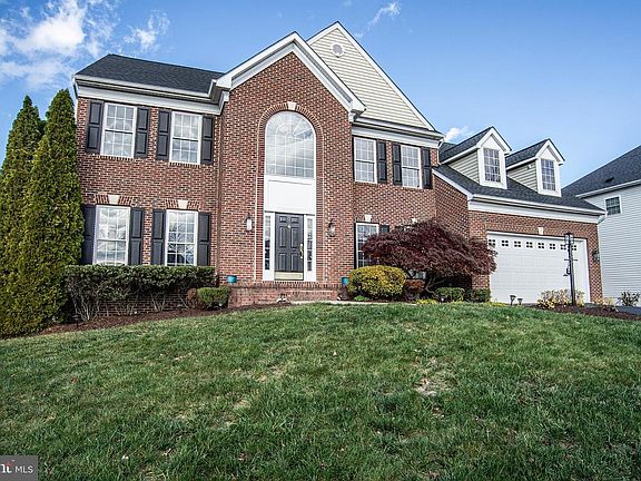 2nd image of 7111 Crown Jewels Ct