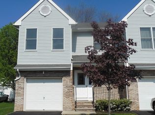 92 2nd Ave, Raritan, NJ 08869