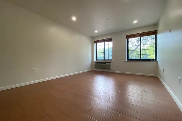 Rented by Douglas Elliman | media 18