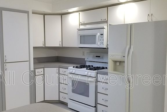 4th image of 9520 118th St E