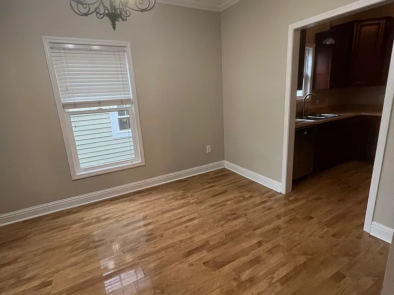 1215 Ross St — Photo 4
