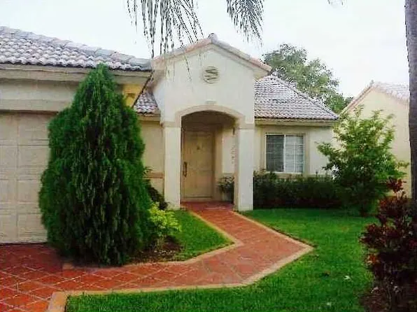 16324 SW 6th St, Hollywood, FL 33027