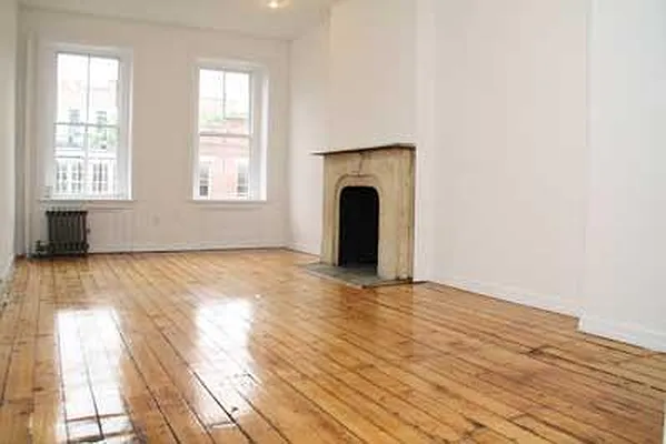 Rented by Buchbinder & Warren | media 16