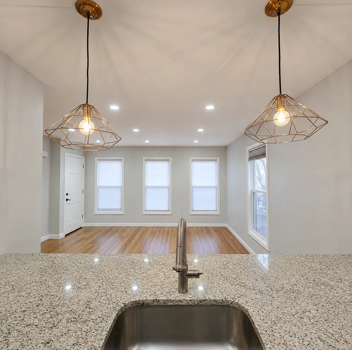 246 Pacific Ave — Photo 2