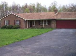 1439 Oakville Rd, Appomattox, VA 24522