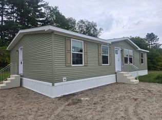 14 Lincoln Ln, Livermore Falls, ME 04254