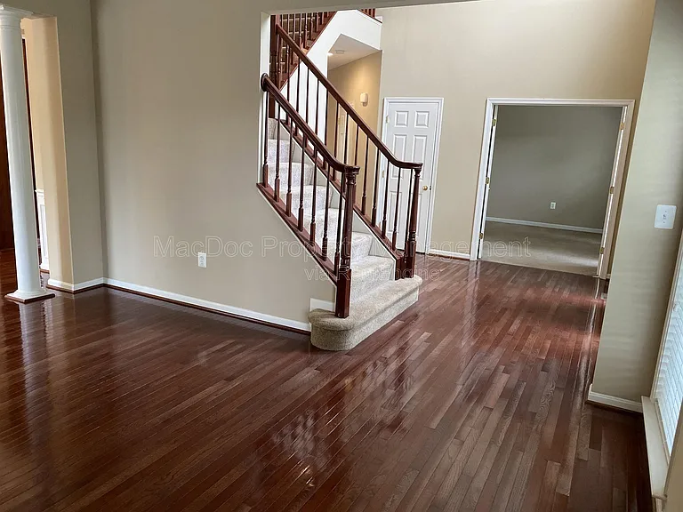 121 Riggs Rd — Photo 6