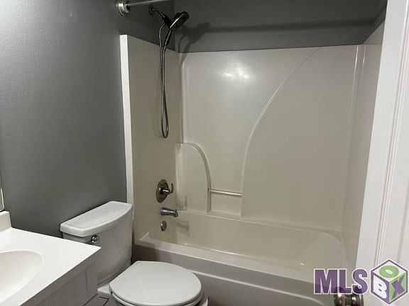 3rd image of 137 La Maison Belle Dr