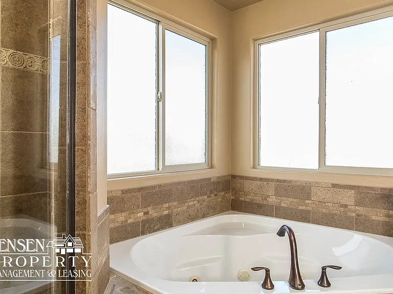 2570 S Songbird Cir — Photo 16