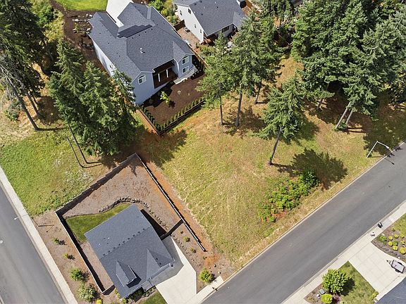 4th image of 17 Aspen Hts