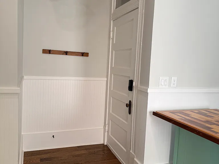 1616 Post Office St #3 — Photo 5
