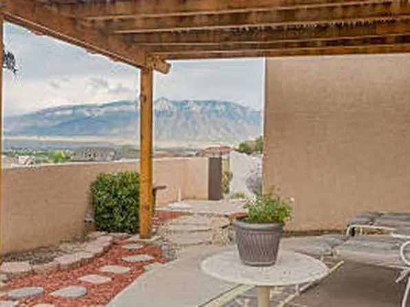 5751 Cody Rd NE, Rio Rancho, NM 87144