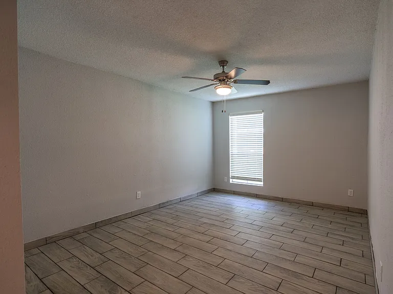 The Monaco Villas Apartments — Photo 11