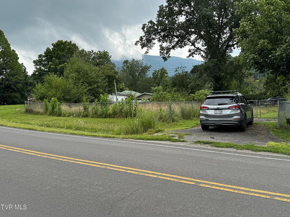 1st image of 3936 E Stone Gap Rd