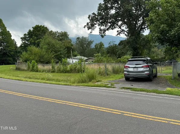 3936 E Stone Gap Rd, Big Stone Gap, VA 24219