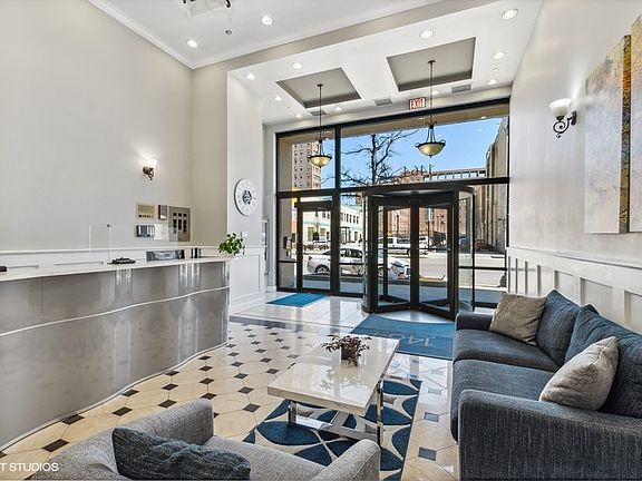2nd image of 1464 S Michigan Ave APT 802