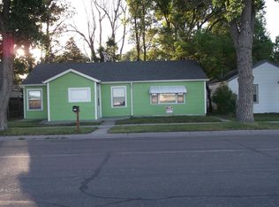 417 S 3rd St, Douglas, WY 82633