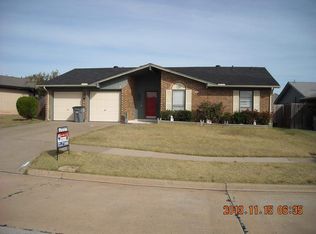 6905 SW Fenwick Ave, Lawton, OK 73505
