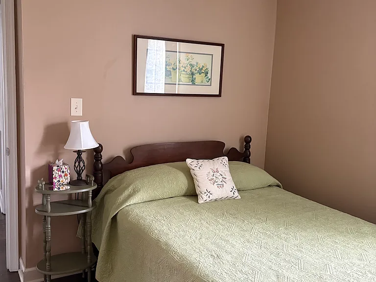 102 East Ave — Photo 7