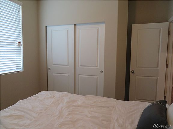 3rd image of 3409 Hera St NE