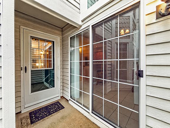 2nd image of 330 Stillwater Ct #330