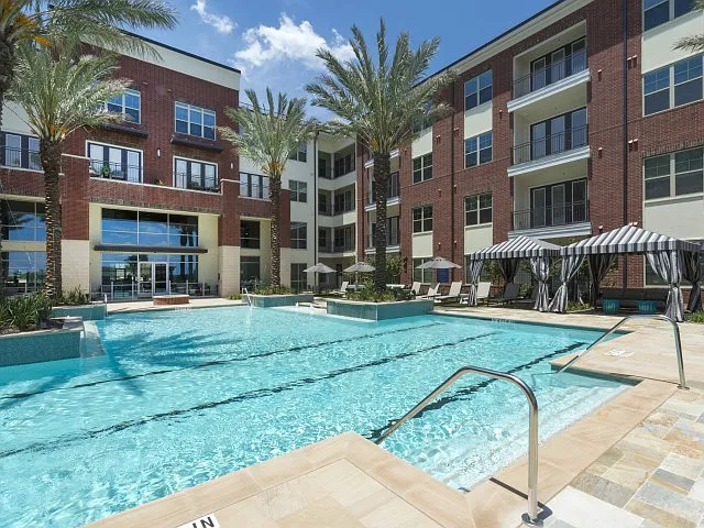 Overture Sugar Land 55+ Apartment Homes — Photo 23