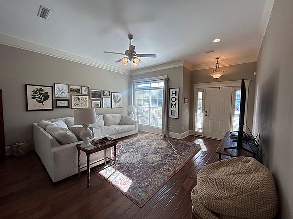 3rd image of 318 Gwinnett Pl
