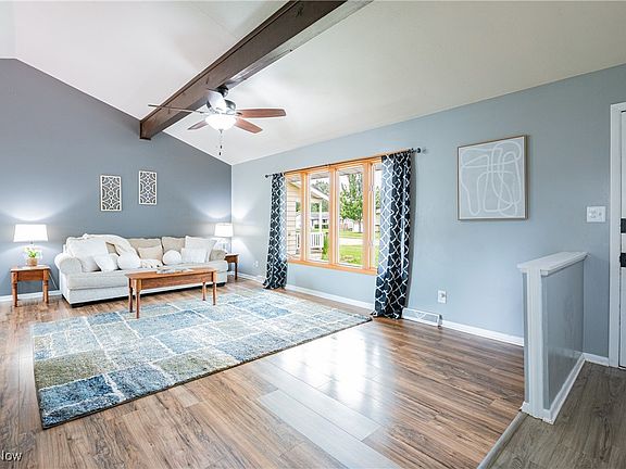 3rd image of 1109 Mulberry Ln