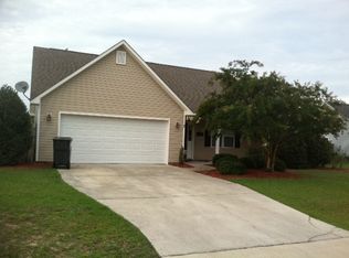 31 Twin Oaks Dr, Hampstead, NC 28443