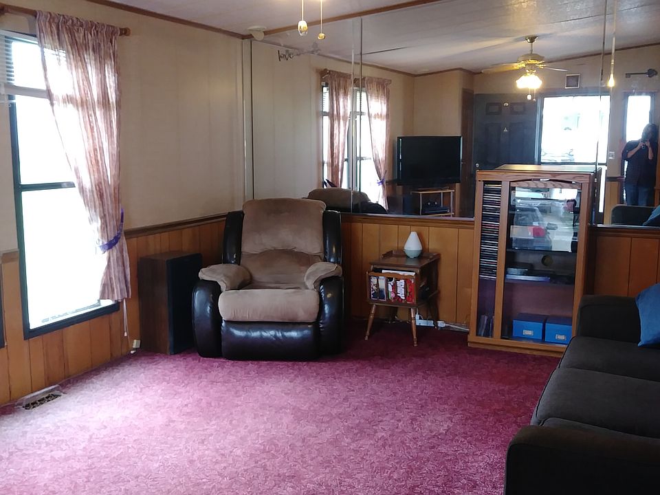 1st image of 21 S Whispering Ln