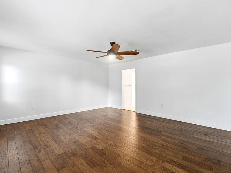 4810 Bayou Vista Dr — Photo 30