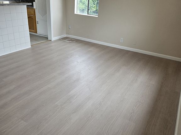 2nd image of 8925 Hildreth Ave #E
