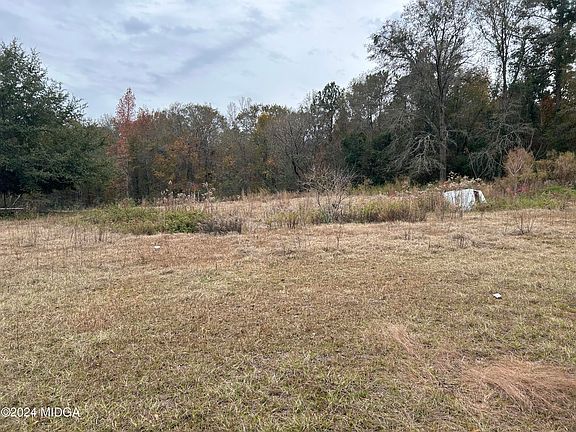 5th image of 864 General Twiggs Dr
