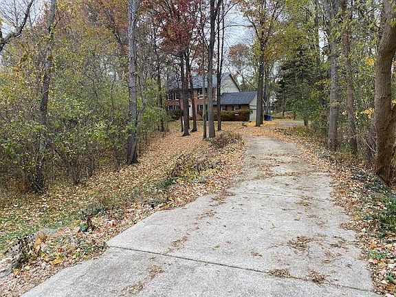3rd image of 6733 White Pines Dr