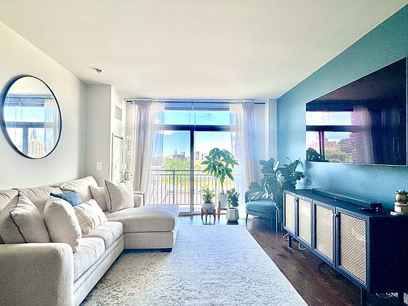 2nd image of 12-15 Broadway #508