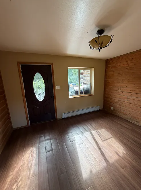 4 bed, 3.5 bath, 2320 sqft, $2,000 — Photo 2