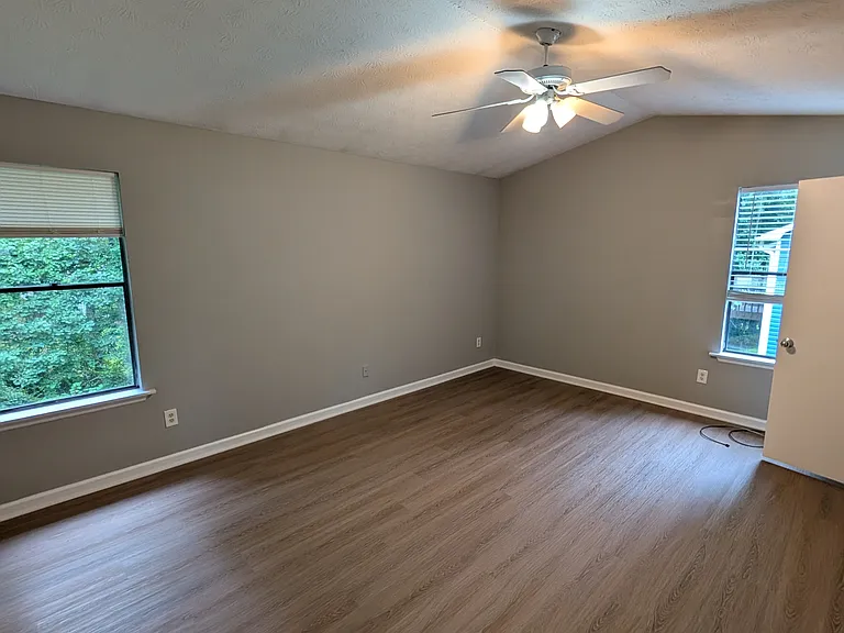 2714 Laurel View Dr — Photo 9