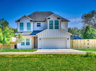211 Bounding Main St, Gun Barrel City, TX 75156