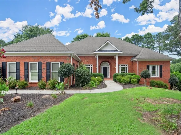 2945 Chardonnay Ln, Cumming, GA 30041